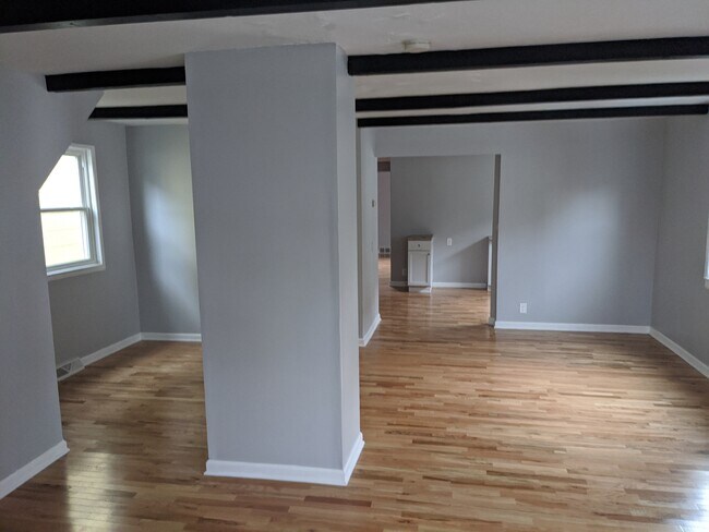 Building Photo - 20 Portland St