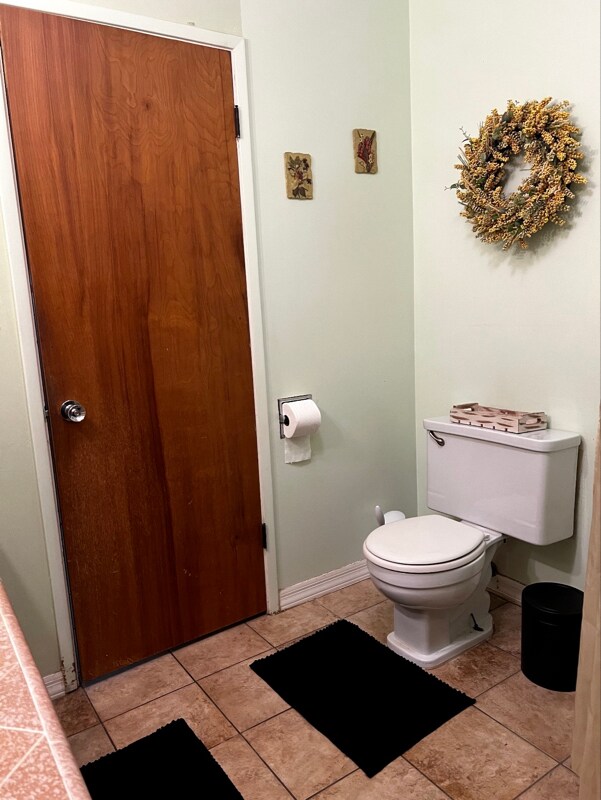 Building Photo - 2 W Campus Ave.