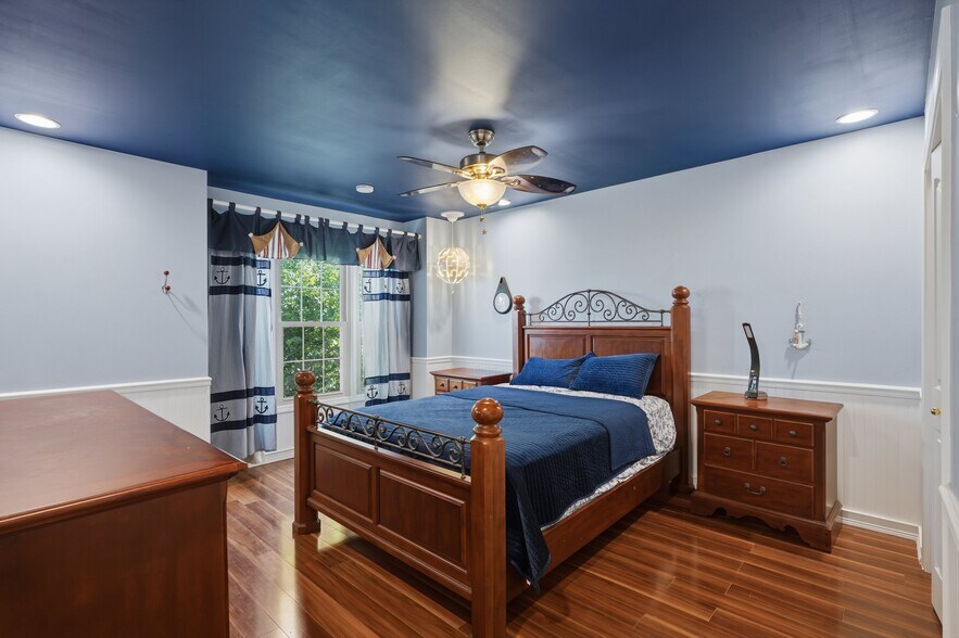 Building Photo - 44525 Fenwick Dr