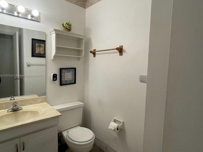 Building Photo - 2510 SW 81st Ave