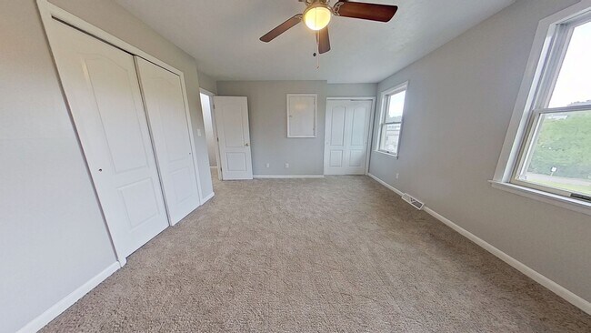 Building Photo - 212 Ark Dr