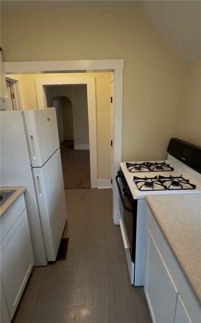 Building Photo - 1056 Walnut St