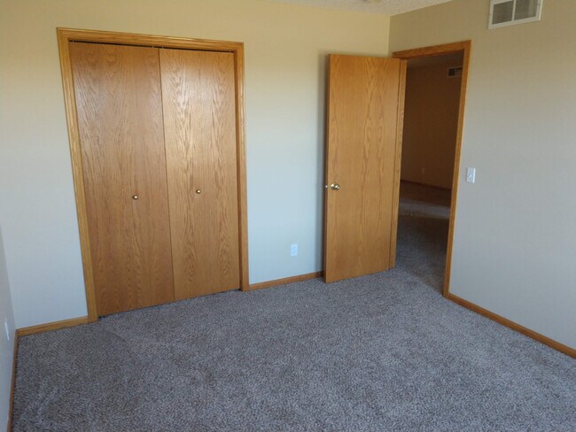 Building Photo - Beauting 2 Bed Town Home for Rent