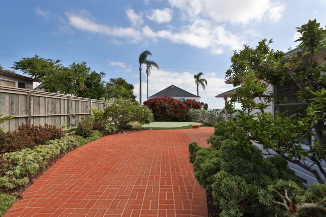 Building Photo - Stunning Point Loma Home with Downtown/Bay...