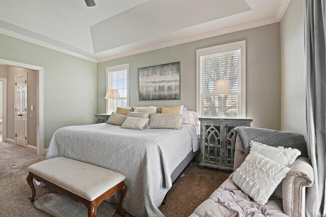 Building Photo - 401 Clear Creek View