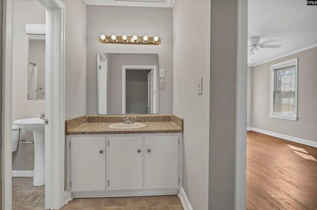 Building Photo - 156 S Marion St