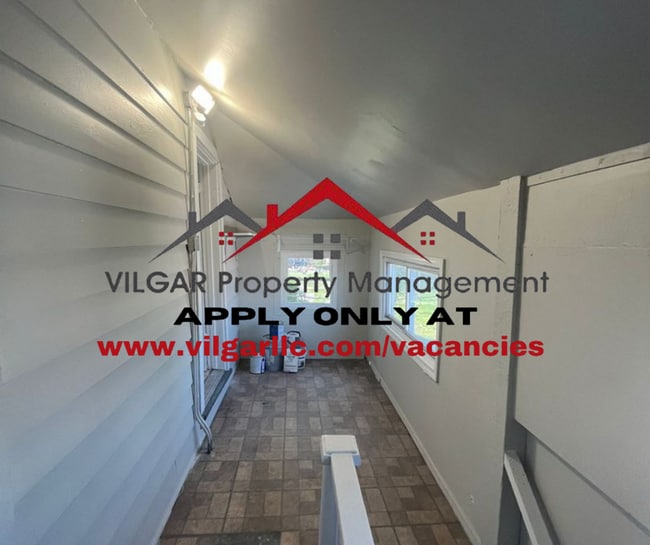 Building Photo - 4926 Olcott Ave