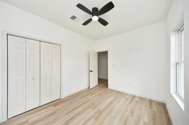 Building Photo - 600 Rd 5105