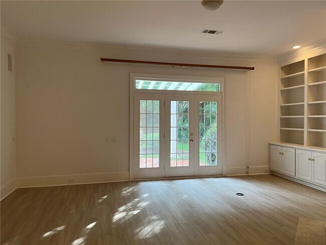 Building Photo - 4608 Chattahoochee Crossing SE