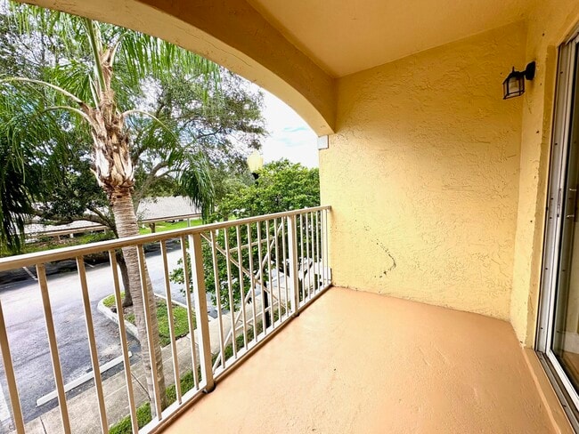 Building Photo - 5560 NW 61st St