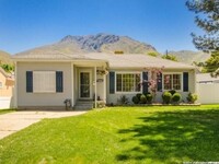 Building Photo - Spacious, Stylish, and Ideally Located in ...