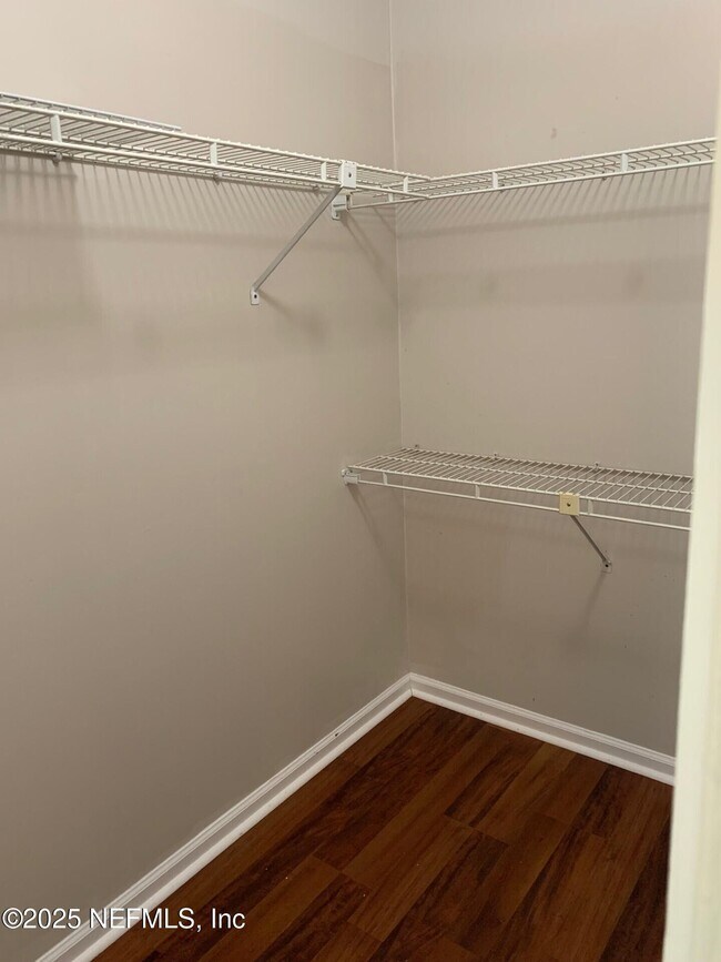 Building Photo - 9241 Arbolita Way