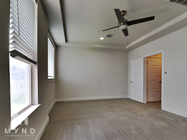 Building Photo - 353 Eado Park Cir
