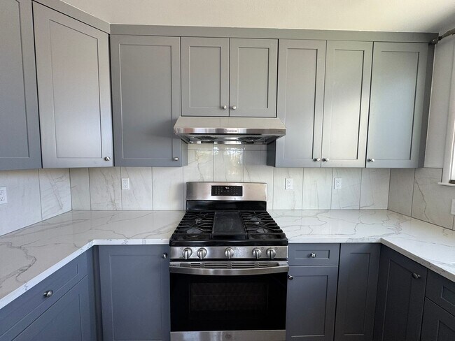 Building Photo - 14 Ocean Grove Ave