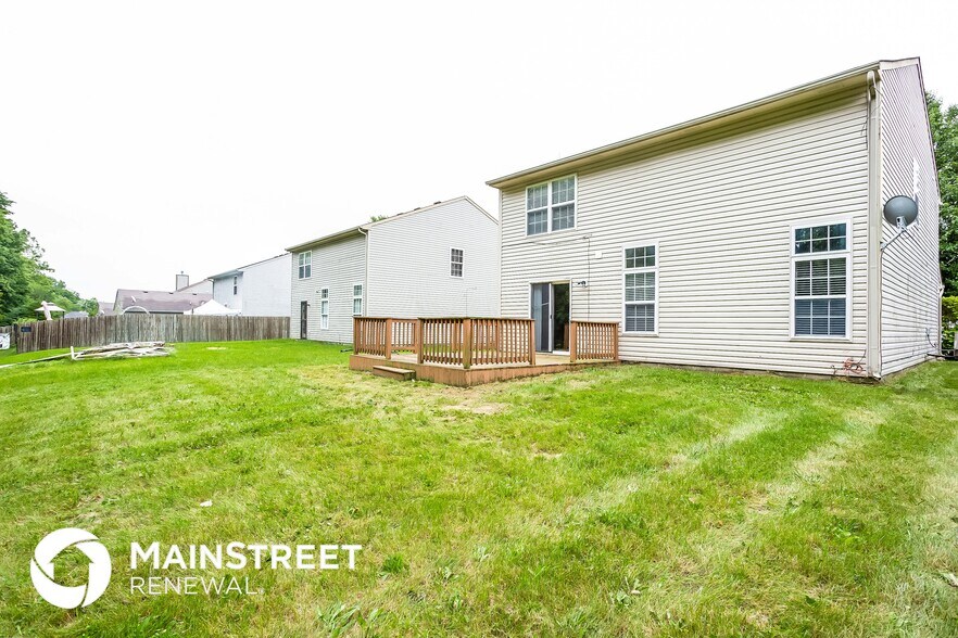 Building Photo - 8930 Lighthorse Dr