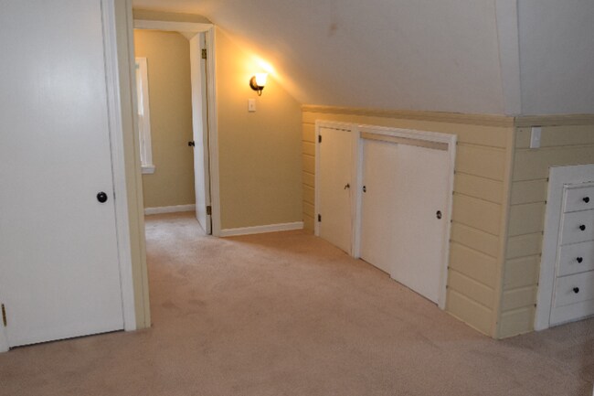 Building Photo - 4070 Wyncote Rd
