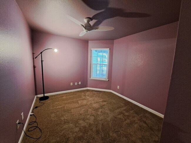 Building Photo - 143 Buttercup Cir