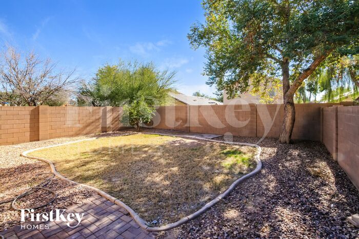 Building Photo - 4151 E Mica Rd