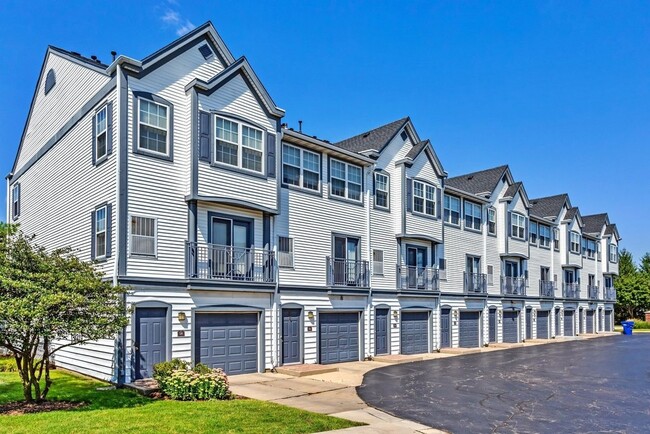Building Photo - 431 Chopin Ct
