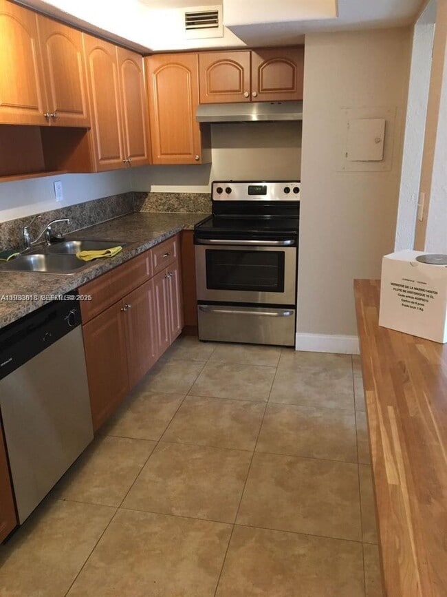 Building Photo - 7907 SW 104th St