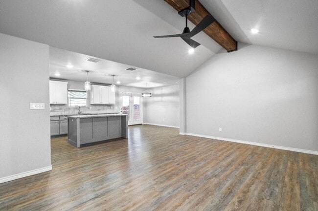 Building Photo - 3/2 in Frenship ISD!