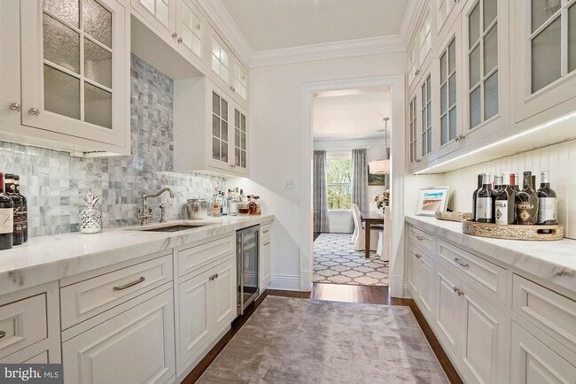 Building Photo - 1031 Pine Hill Rd