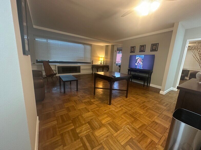 Building Photo - 1011 Arlington Blvd