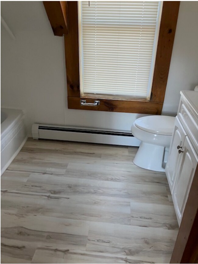 Building Photo - 141 Spruce St