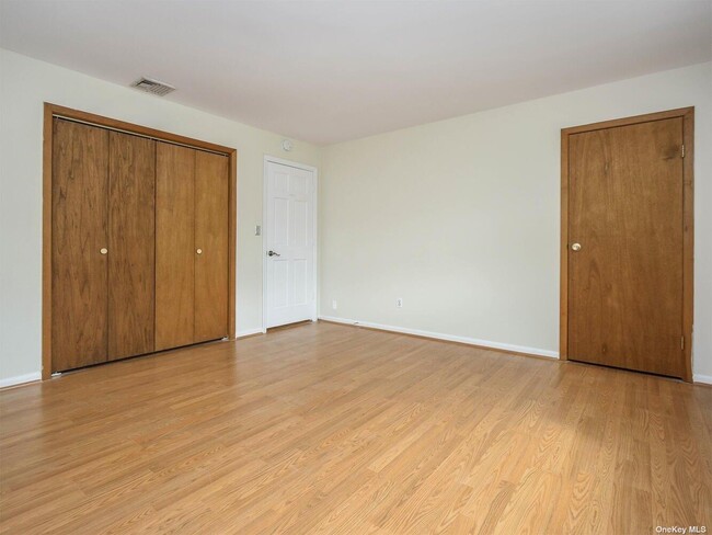 Building Photo - 39 Graywood Rd