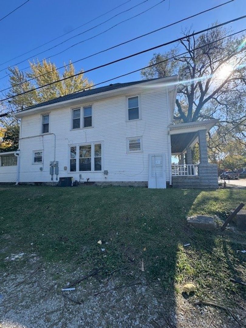 Building Photo - Bates-Hendricks/Newly Remodeled 3 Bedroom ...