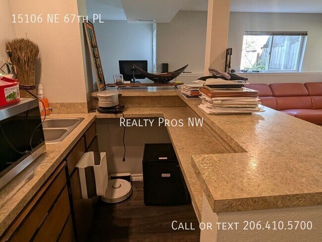 Building Photo - 15106 NE 67th Pl