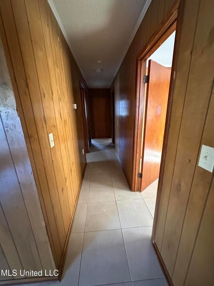 Building Photo - 25 Robbie St