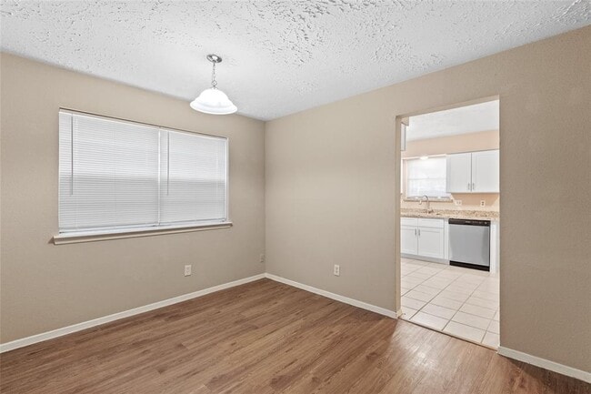 Building Photo - 4522 Mossygate Dr