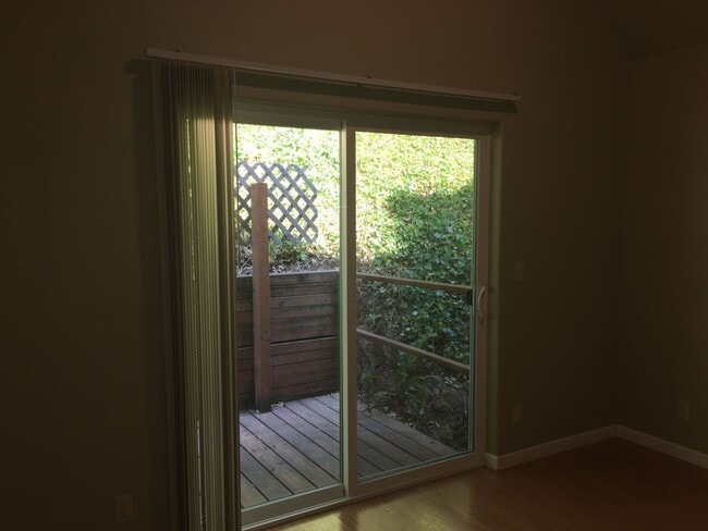 Building Photo - 2781 Spring Blvd