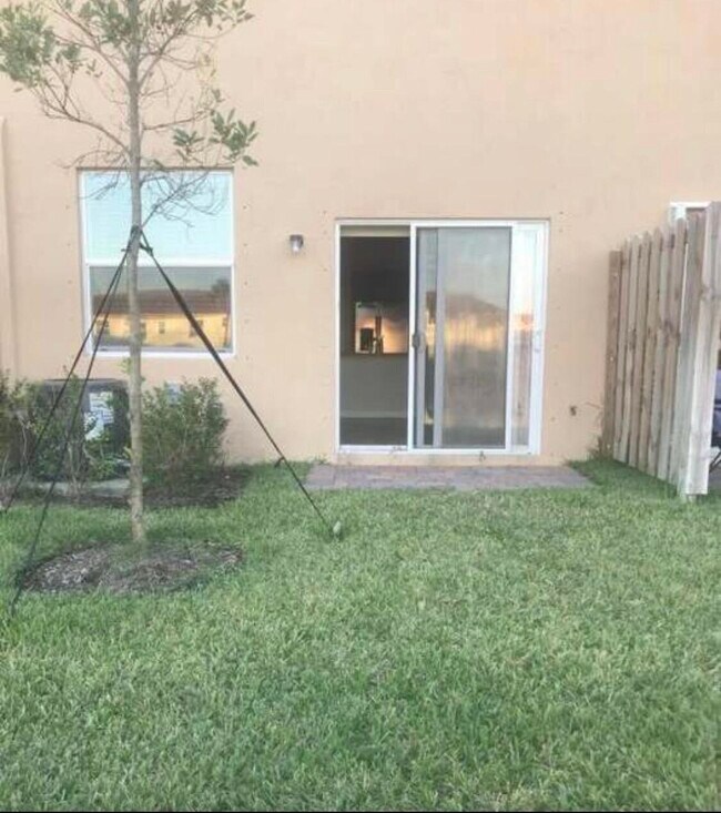 Building Photo - 4324 Maybelle Ln