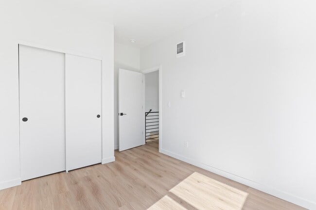 Building Photo - 787 NE Bryant St