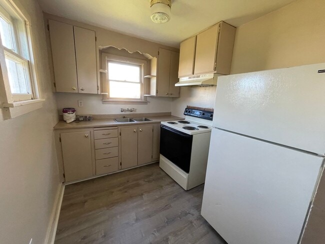 Building Photo - Cozy One Bedroom Home