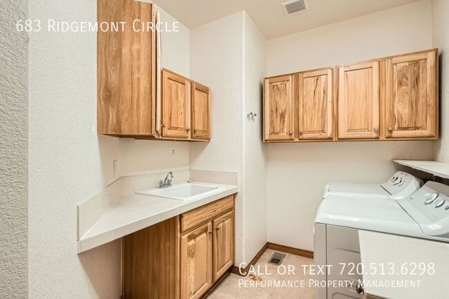 Building Photo - 683 Ridgemont Cir