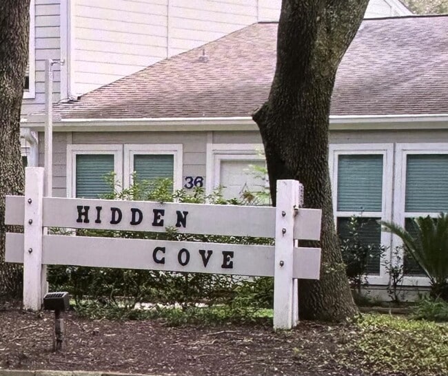 Building Photo - 56 Hideaway Dr