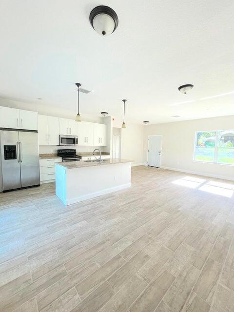 Building Photo - 847 Willowwood Ave