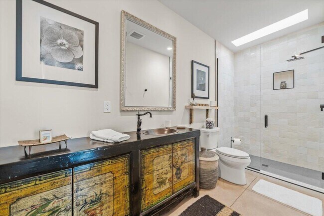 Building Photo - 60620 Kimlin Ave