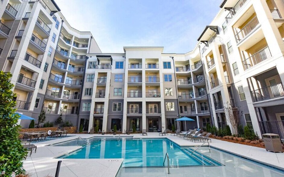 Building Photo - 5478 Glenridge View NE