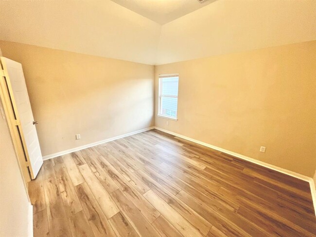 Building Photo - 26955 Churchill Gate Ln
