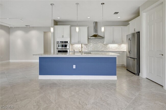 Building Photo - 11752 Bowes Cir