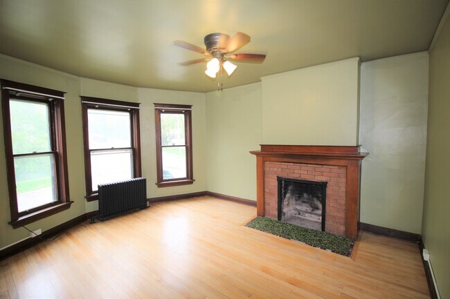 Bedroom 2 - 2032 Jefferson St
