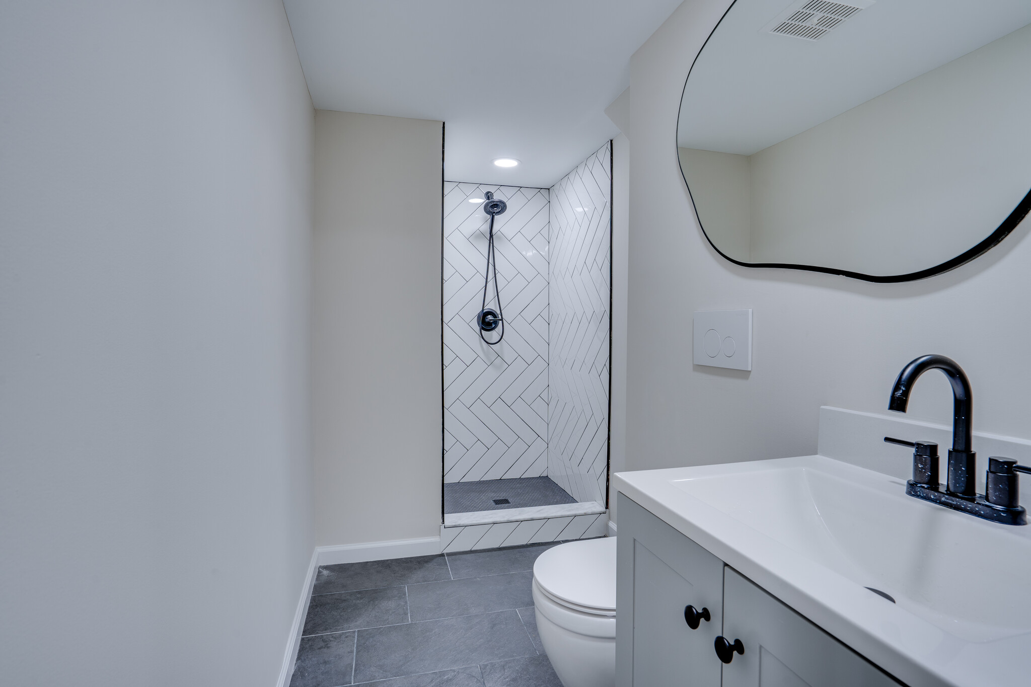 Shared Bathroom - 8056 Central Park Dr
