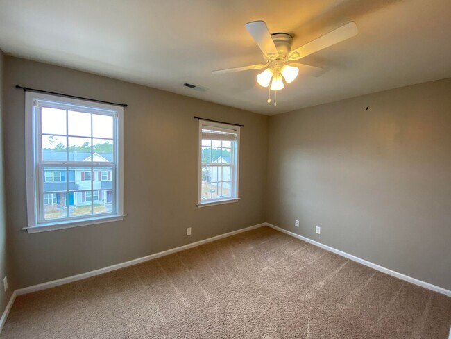 Building Photo - 419 Caldwell Loop