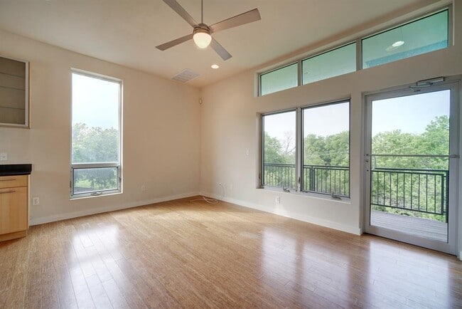 Building Photo - 5312 Agatha Cir