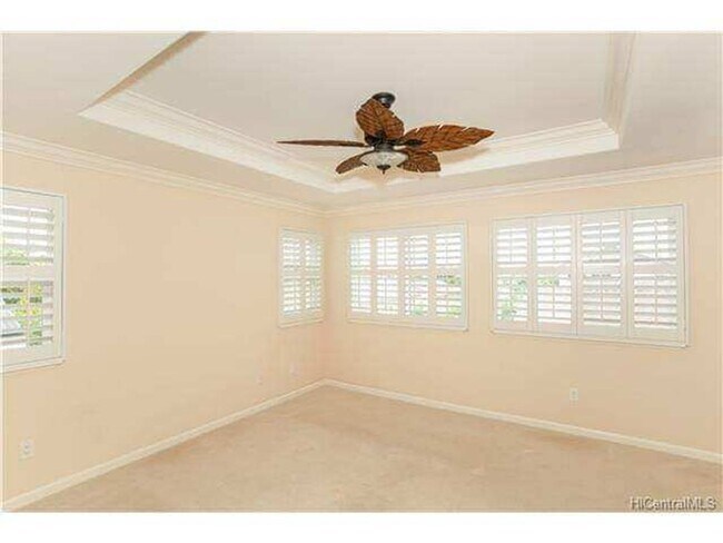 Building Photo - Stunning 3-Bedroom/3-Bathroom in Sunny Ewa...