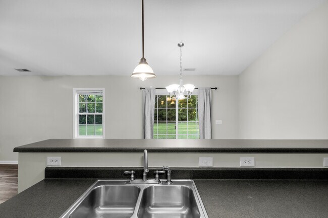 Building Photo - 152 Crooked Run Dr
